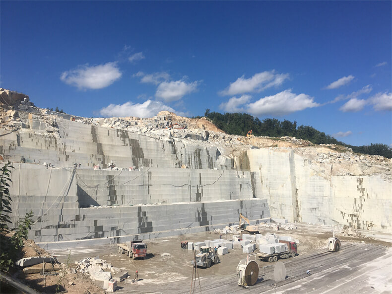 凹陷露天石材礦山高臺階開采基本原則