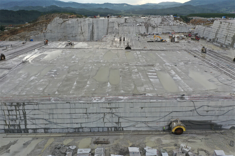 石材開采-開采出來的石材荒料為什么要進行修整